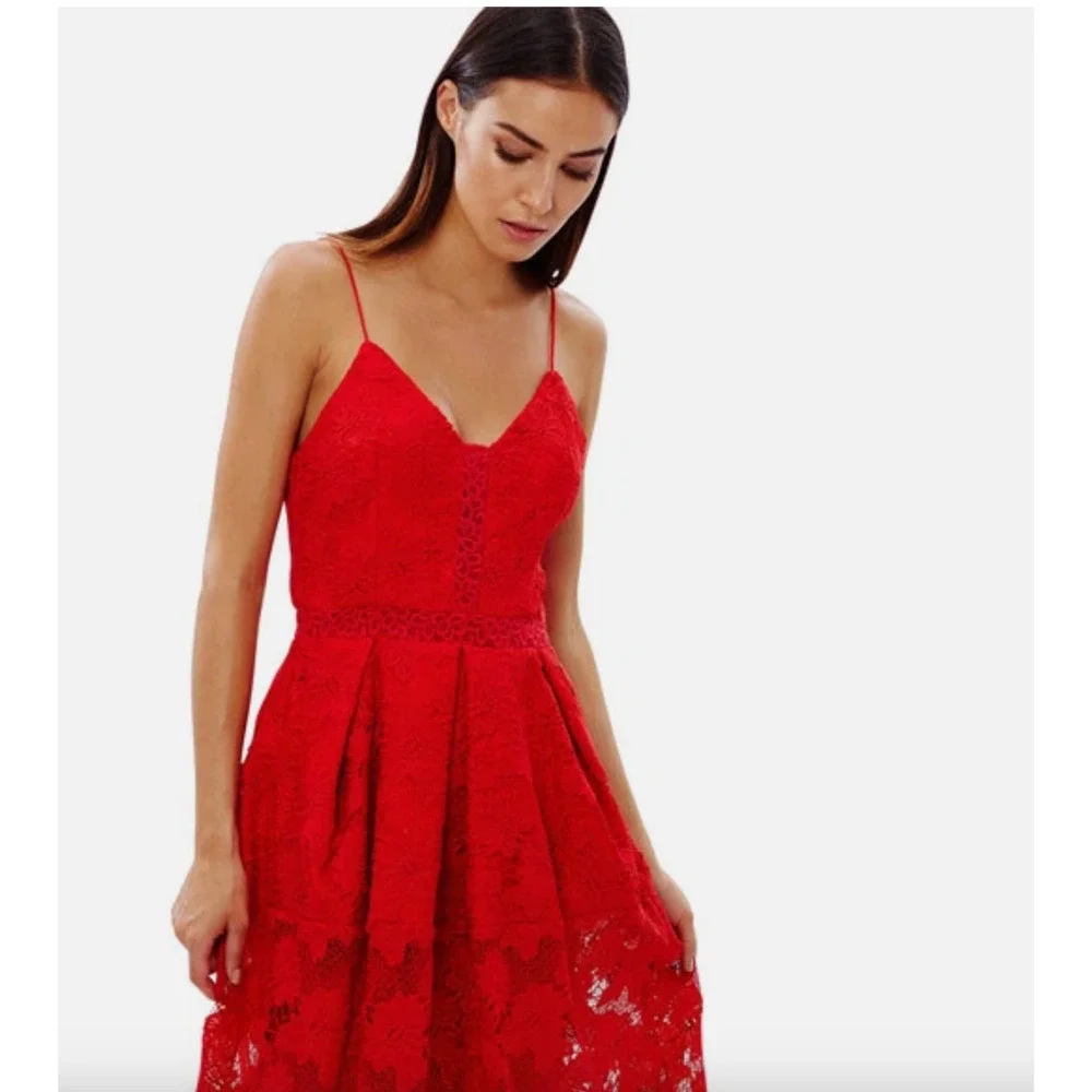 Elegant Red Lace Midi Dress NICHOLAS - Picture 2 of 14